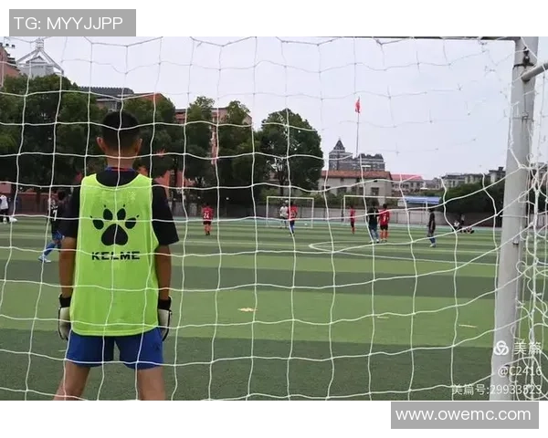 足球刘老师带你领略足球魅力与技巧的完美结合之旅 足球刘老师带你领略足球魅力与技巧的完美结合之旅