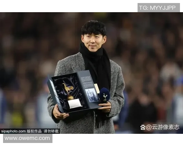 足球特莱斯:从青涩小将到赛场巨星的成长之路与奋斗历程 足球特莱斯:从青涩小将到赛场巨星的成长之路与奋斗历程